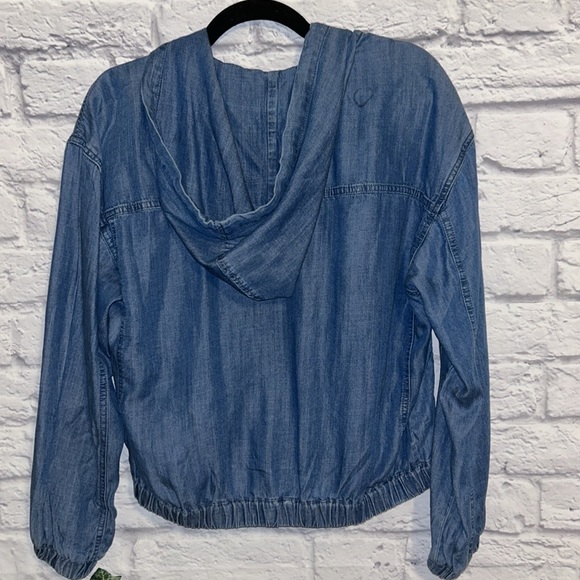 HOST PICK Splendid collection lightweight soft hooded relaxed fit denim jacket - Picture 5 of 6